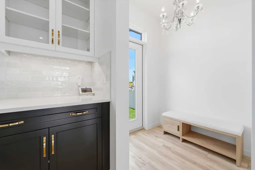 2 Birch Glen Okotoks AB T1S 5S9