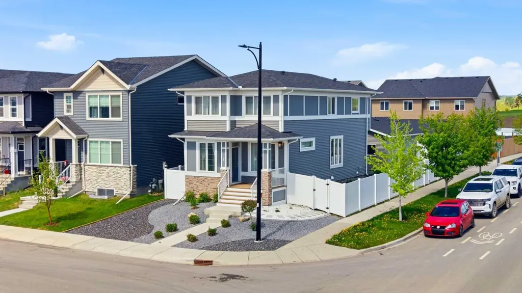 2 Birch Glen Okotoks AB T1S 5S9