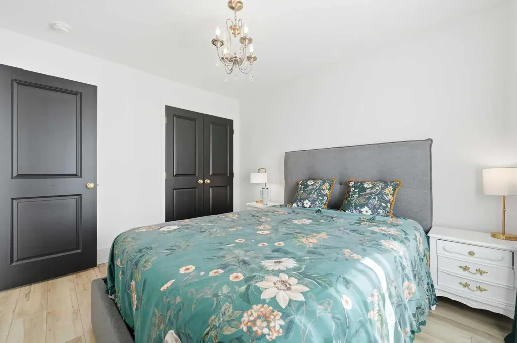 2 Birch Glen Okotoks AB T1S 5S9