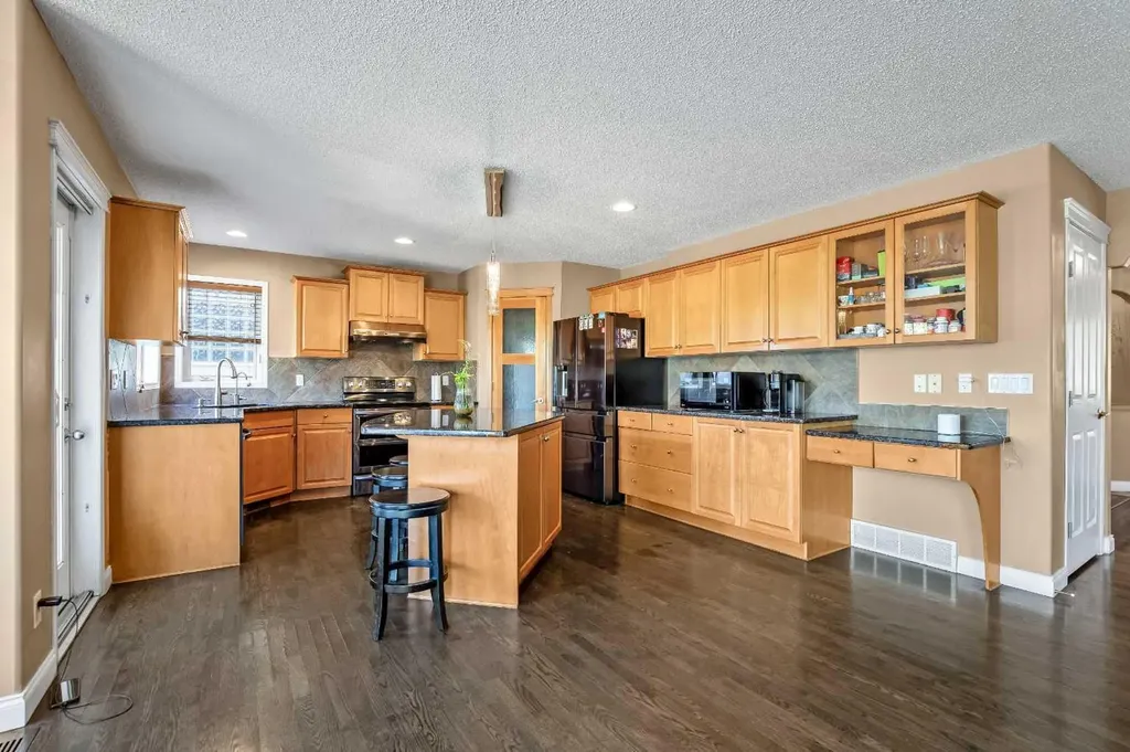 123 Cranwell Close SE Calgary AB T3M 1B1