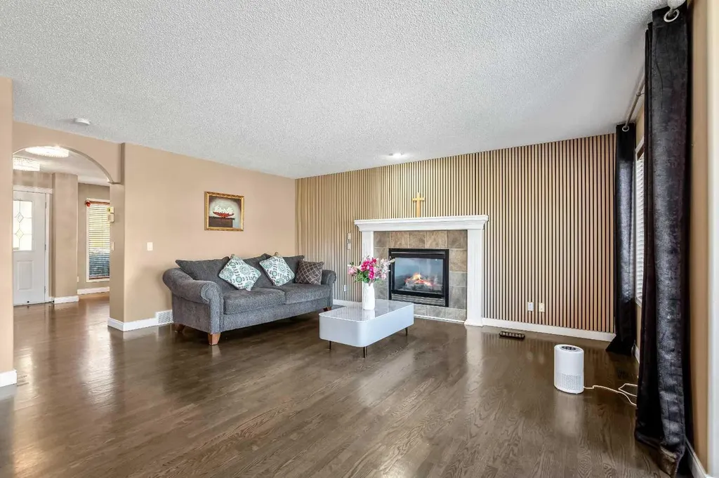 123 Cranwell Close SE Calgary AB T3M 1B1