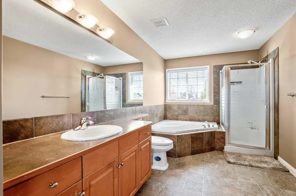 123 Cranwell Close SE Calgary AB T3M 1B1