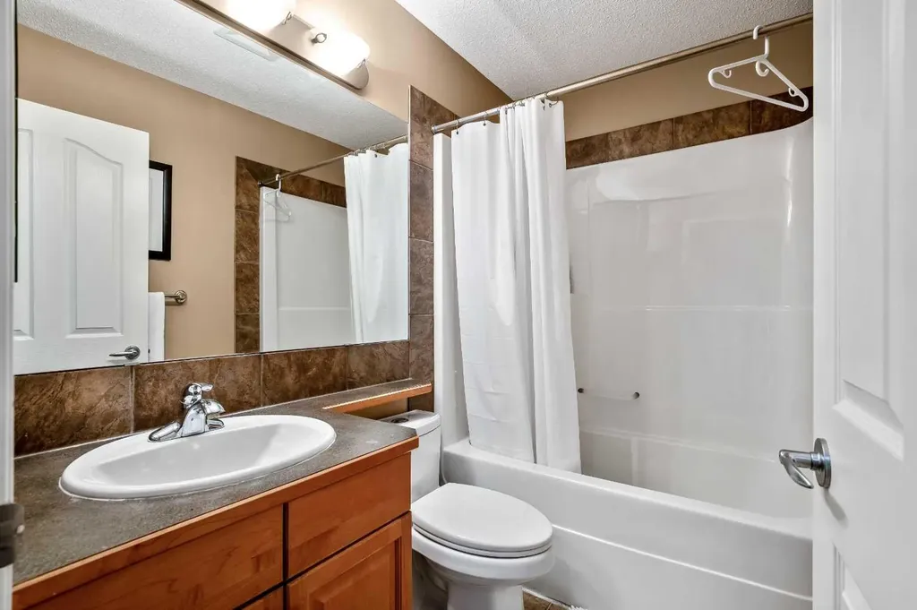 123 Cranwell Close SE Calgary AB T3M 1B1