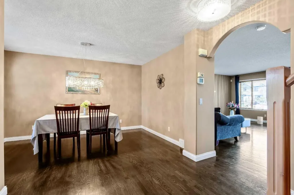 123 Cranwell Close SE Calgary AB T3M 1B1