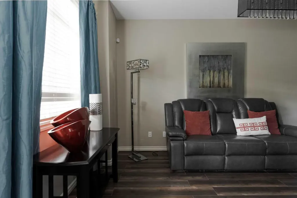 136 Fontaine Crescent Fort Mcmurray AB T9H 0C3