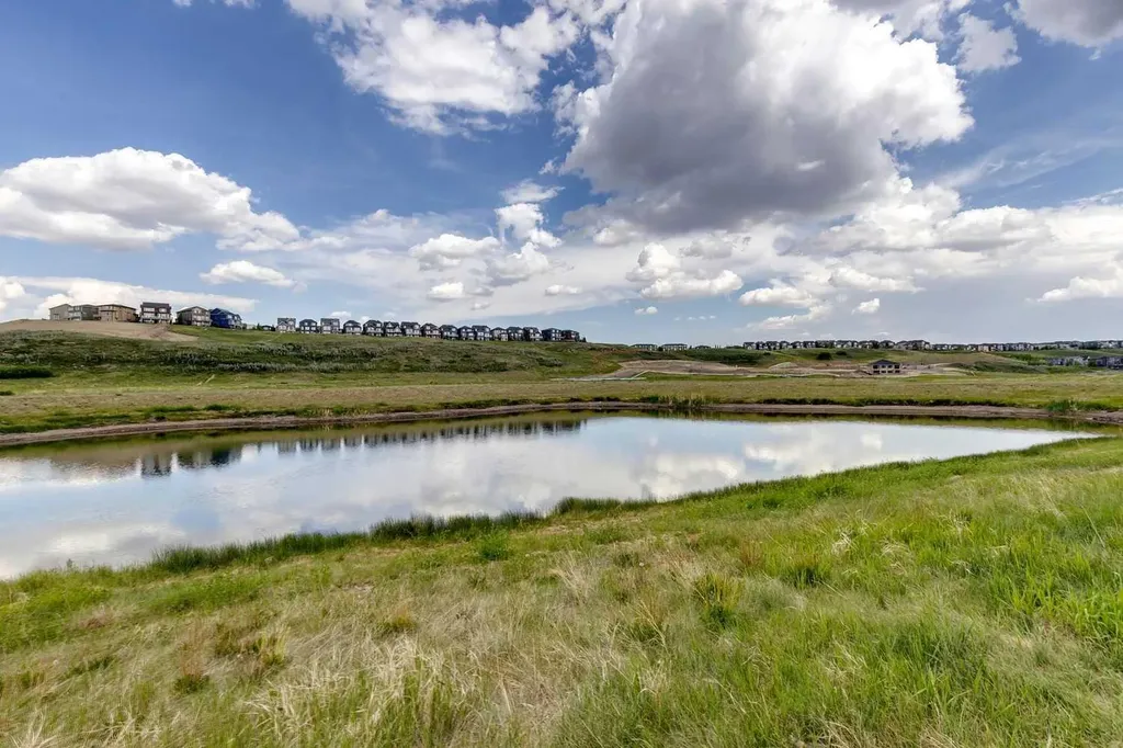 15 Sage Meadows Landing NW Calgary AB T3P 1E5