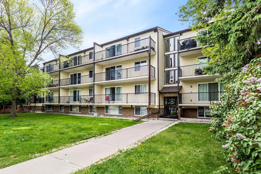 635 56 Avenue SW Calgary AB T2V 0G9
