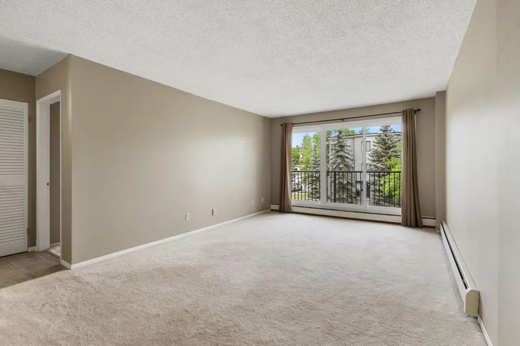635 56 Avenue SW Calgary AB T2V 0G9