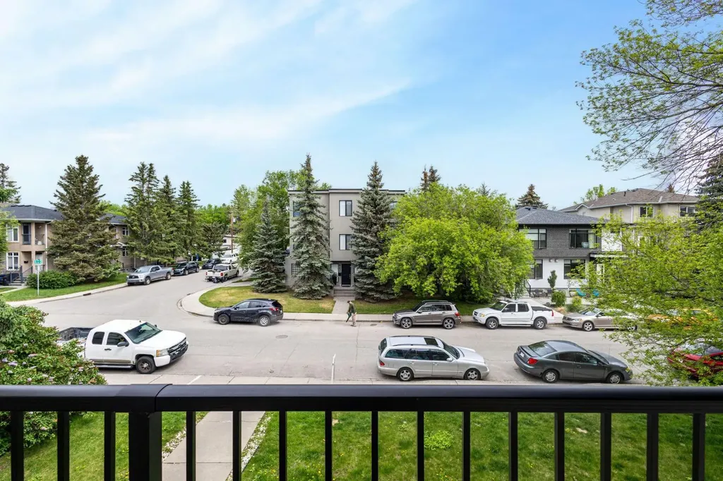 635 56 Avenue SW Calgary AB T2V 0G9