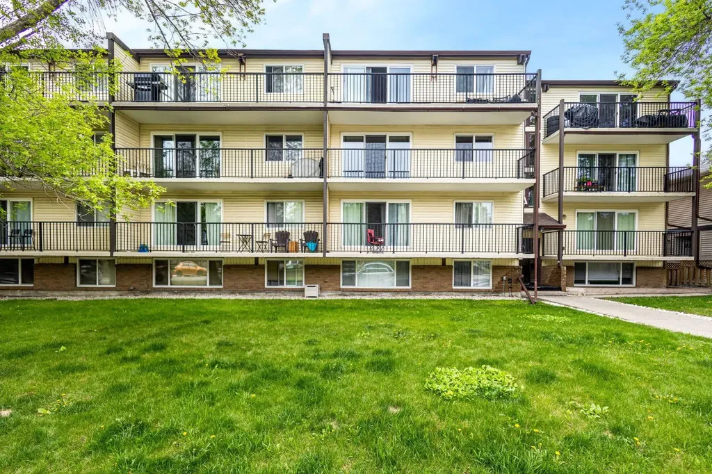 635 56 Avenue SW Calgary AB T2V 0G9