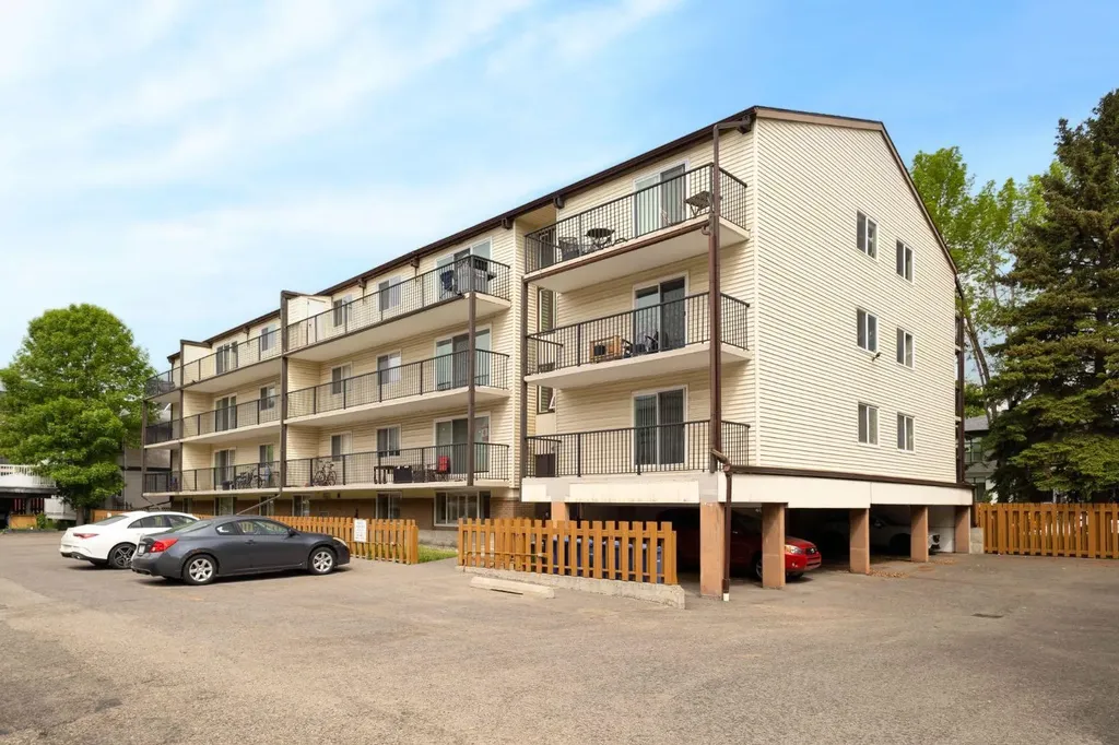 635 56 Avenue SW Calgary AB T2V 0G9
