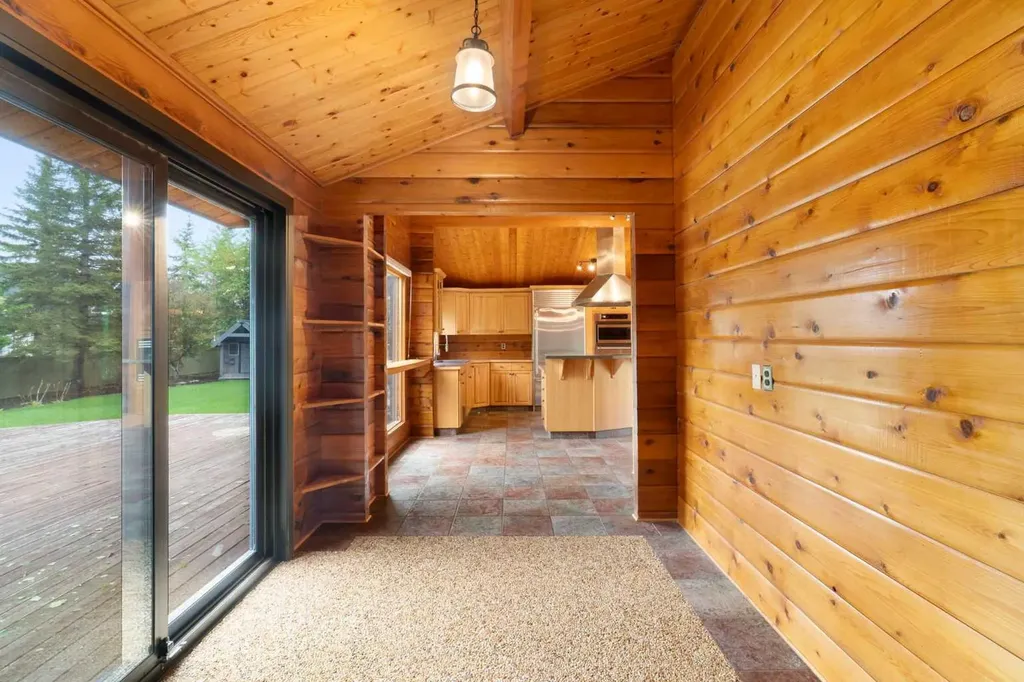 16 Rustic Crescent Norglenwold AB T4S1S5