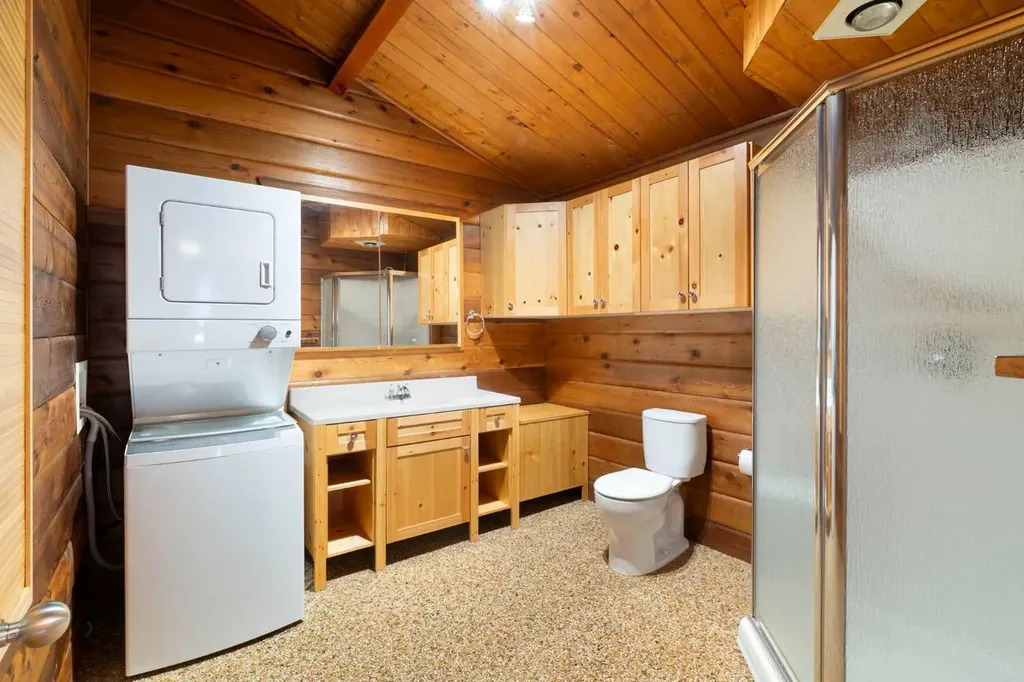 16 Rustic Crescent Norglenwold AB T4S1S5