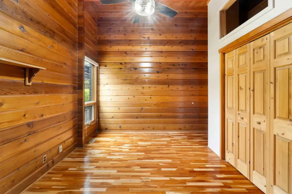16 Rustic Crescent Norglenwold AB T4S1S5