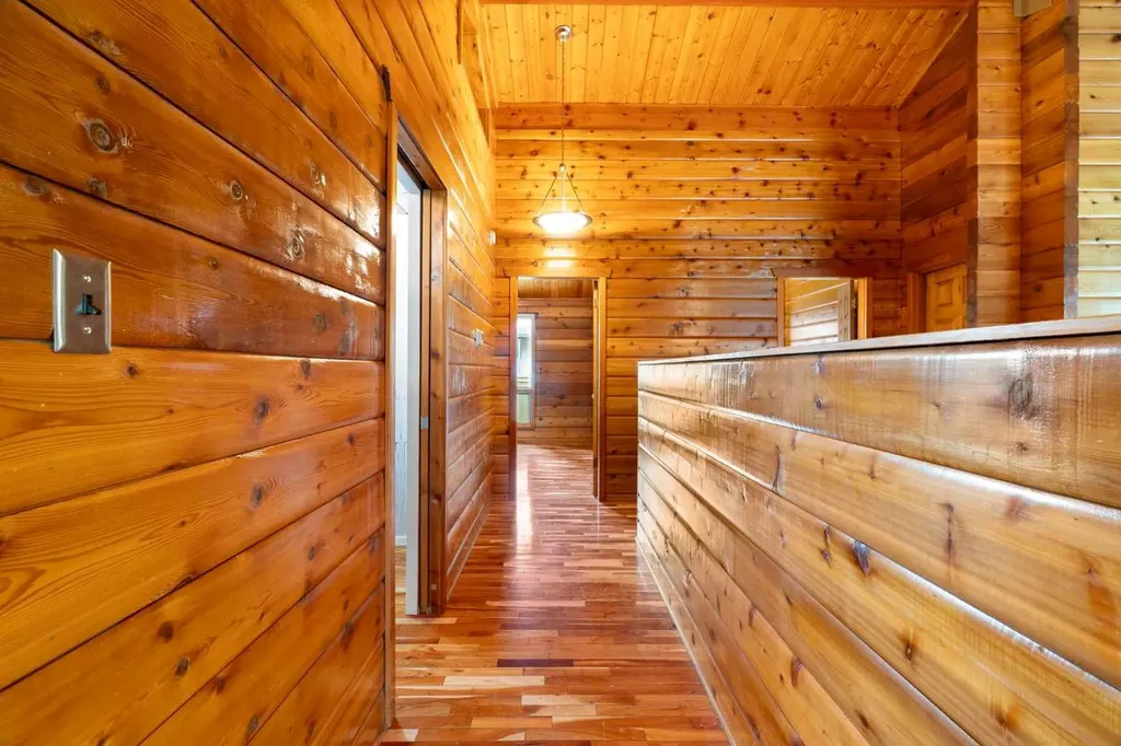 16 Rustic Crescent Norglenwold AB T4S1S5
