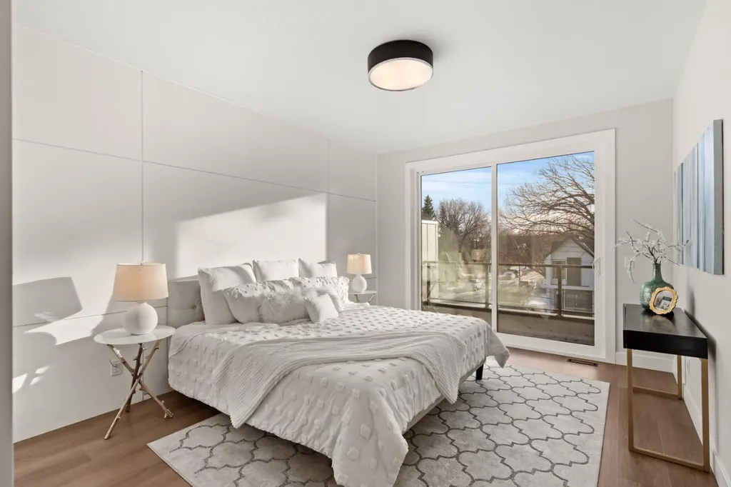 2528 7 Avenue NW Calgary AB T2N 1A4