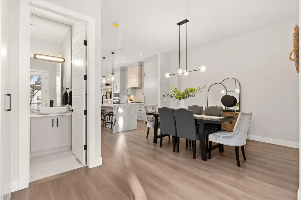 2528 7 Avenue NW Calgary AB T2N 1A4