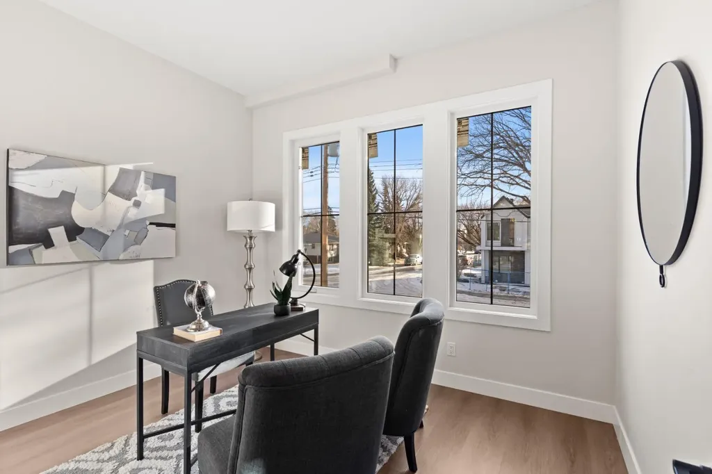 2528 7 Avenue NW Calgary AB T2N 1A4