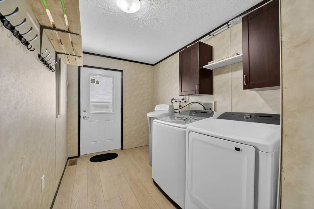 31244 Range Road 33 Rural Mountain View County AB T0M 0W0