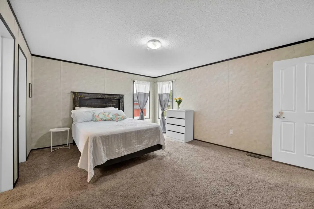 31244 Range Road 33 Rural Mountain View County AB T0M 0W0
