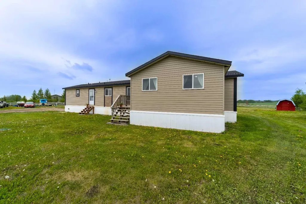 31244 Range Road 33 Rural Mountain View County AB T0M 0W0