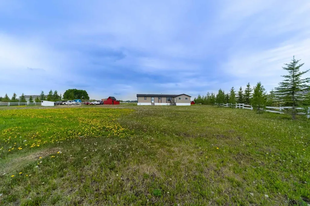 31244 Range Road 33 Rural Mountain View County AB T0M 0W0