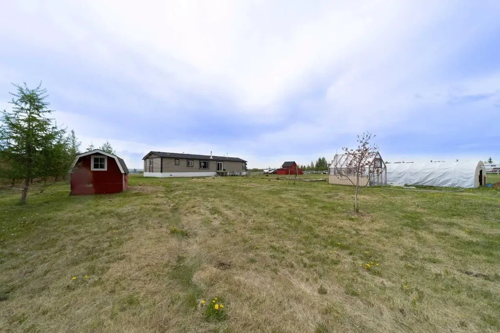 31244 Range Road 33 Rural Mountain View County AB T0M 0W0
