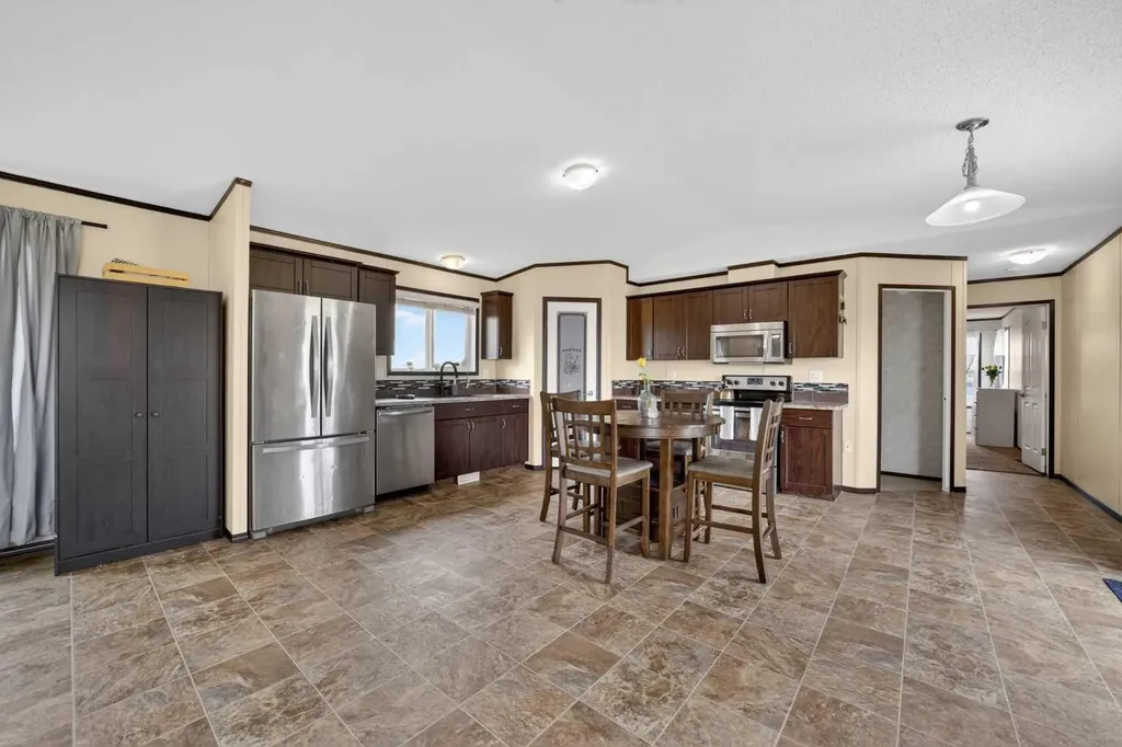 31244 Range Road 33 Rural Mountain View County AB T0M 0W0