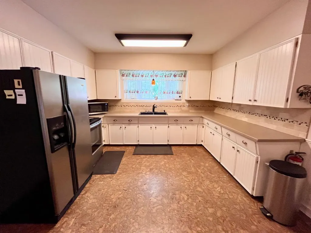 115 Poboktan Road Hinton AB T7V 1G6