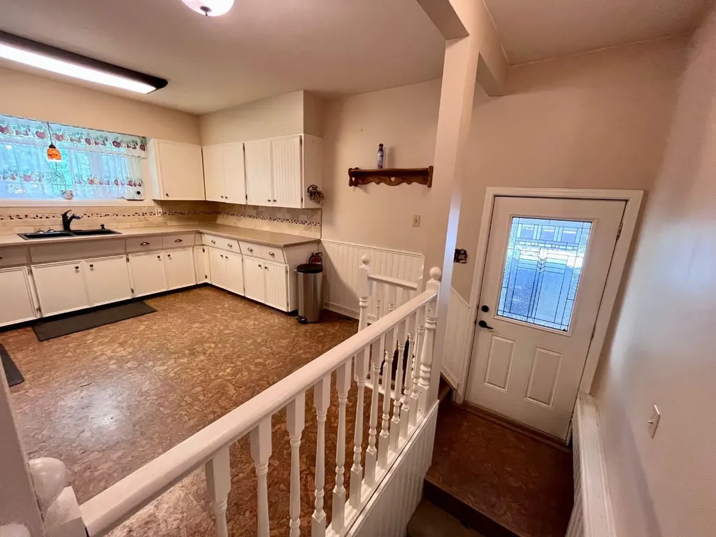 115 Poboktan Road Hinton AB T7V 1G6