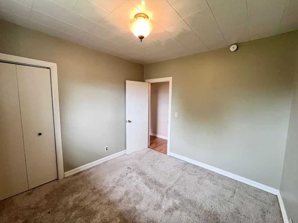 115 Poboktan Road Hinton AB T7V 1G6