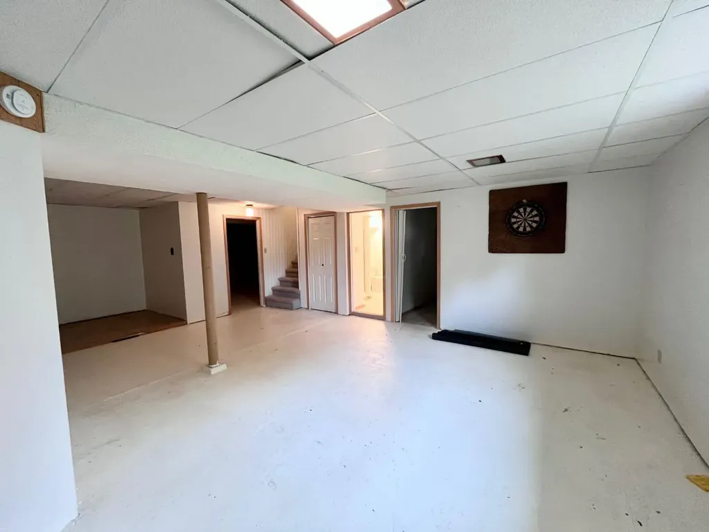 115 Poboktan Road Hinton AB T7V 1G6