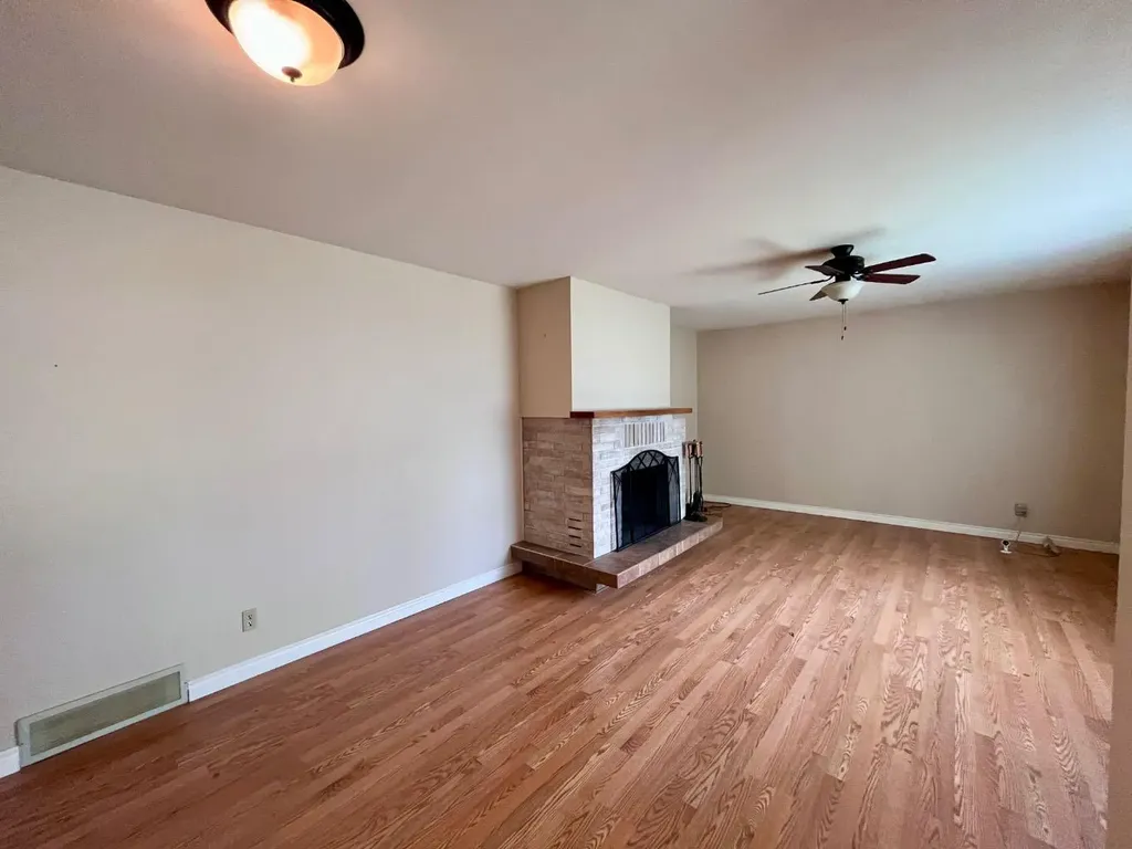 115 Poboktan Road Hinton AB T7V 1G6