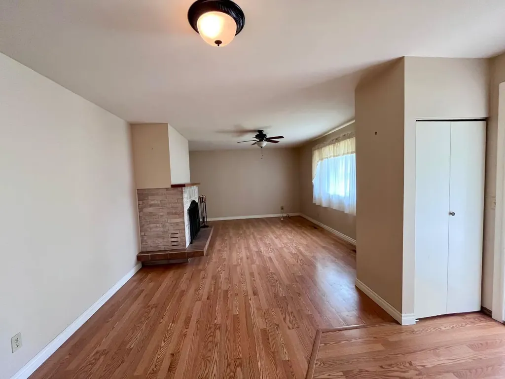 115 Poboktan Road Hinton AB T7V 1G6