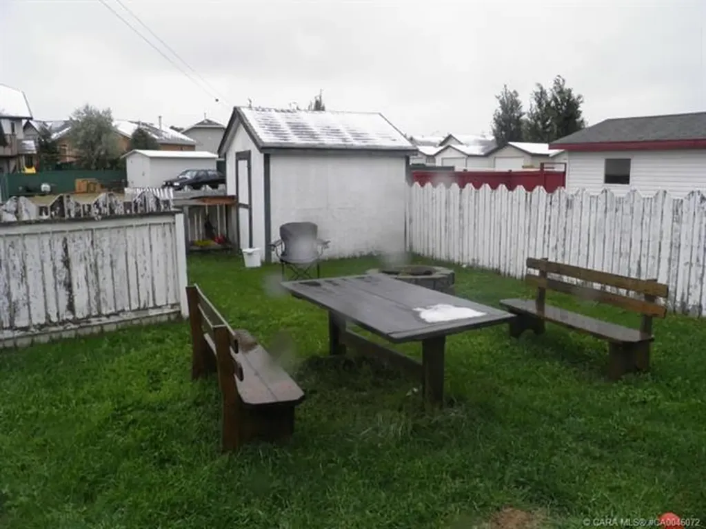 190 Kerr Close Red Deer AB T4P 3V4
