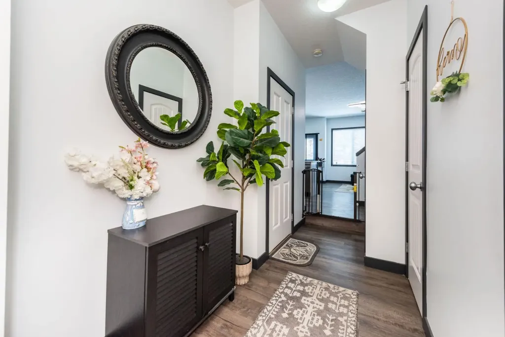 27 Sage Hill Common NW Calgary AB T3R 0J6