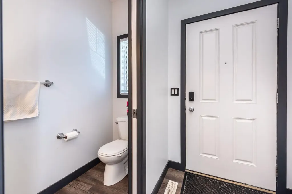 27 Sage Hill Common NW Calgary AB T3R 0J6
