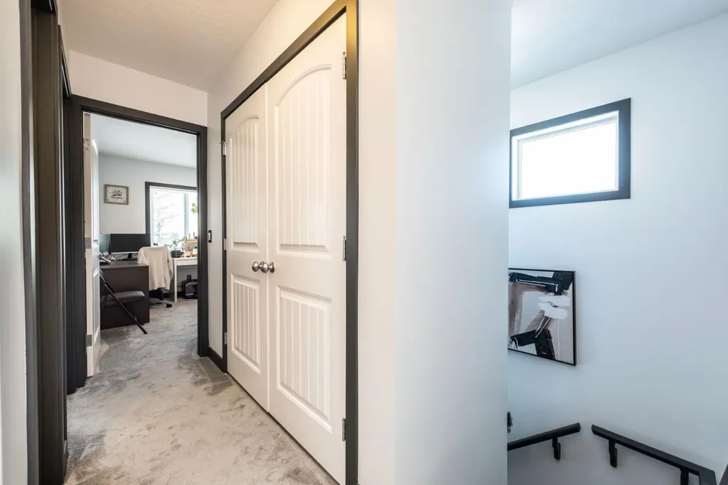 27 Sage Hill Common NW Calgary AB T3R 0J6