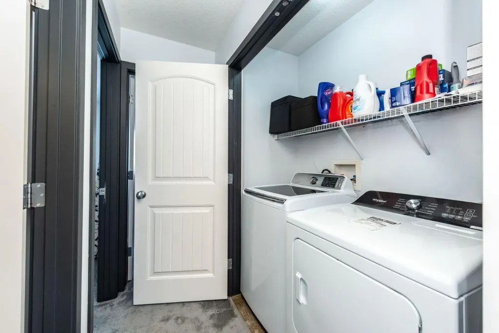 27 Sage Hill Common NW Calgary AB T3R 0J6