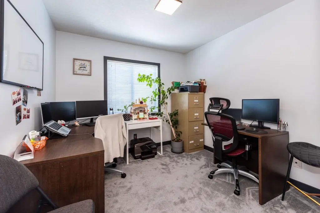 27 Sage Hill Common NW Calgary AB T3R 0J6