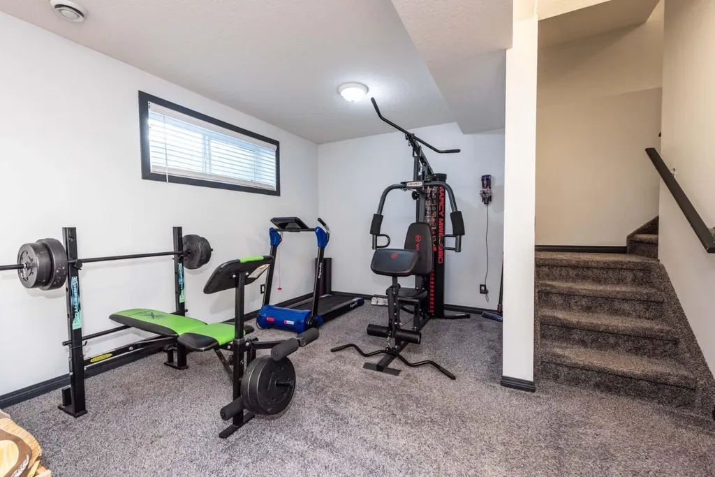 27 Sage Hill Common NW Calgary AB T3R 0J6