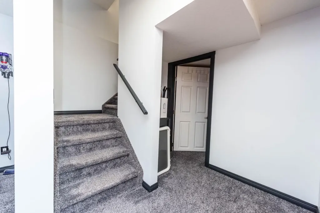 27 Sage Hill Common NW Calgary AB T3R 0J6