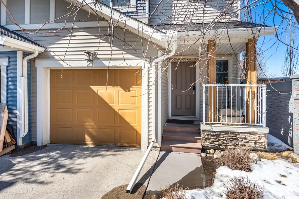 27 Sage Hill Common NW Calgary AB T3R 0J6
