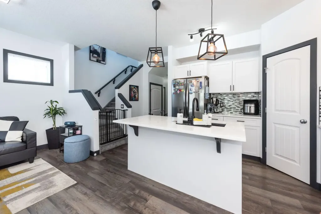 27 Sage Hill Common NW Calgary AB T3R 0J6