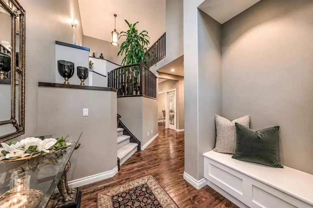 23 Aspen Summit Mount SW Calgary AB T3H 0R4