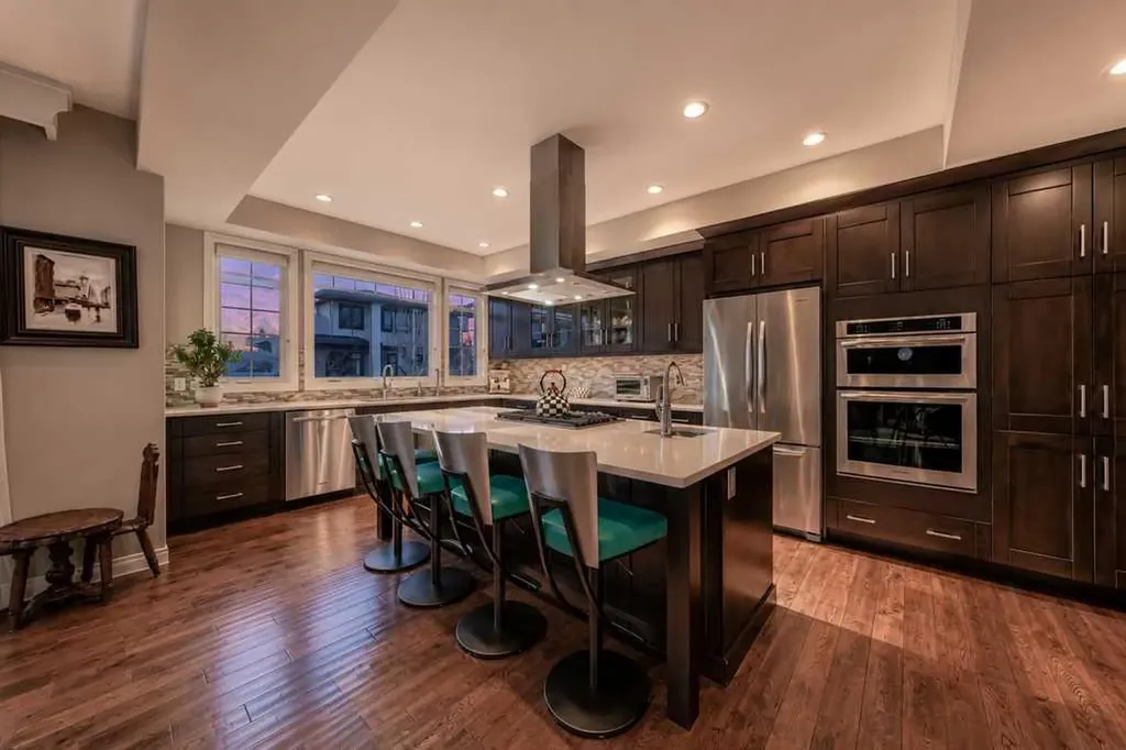 23 Aspen Summit Mount SW Calgary AB T3H 0R4