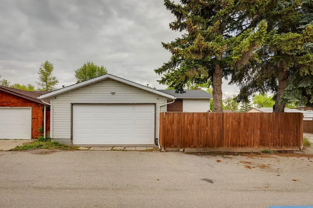 755 Whitemont Drive NE Calgary AB T1Y 3H1