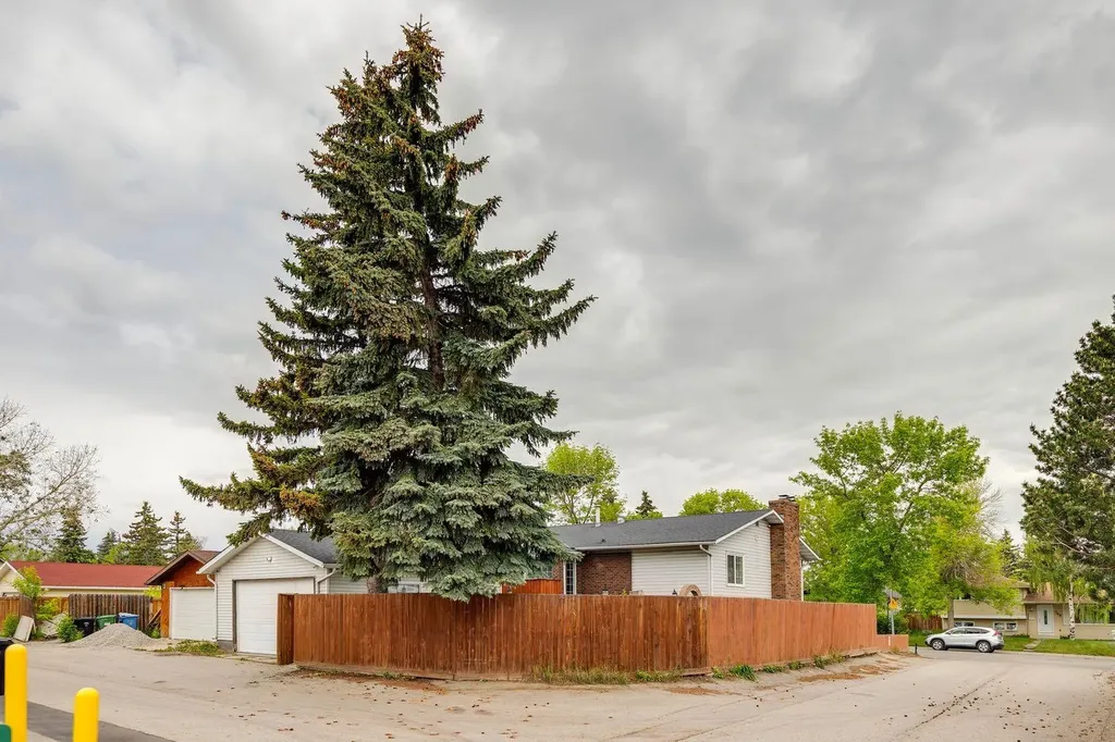 755 Whitemont Drive NE Calgary AB T1Y 3H1