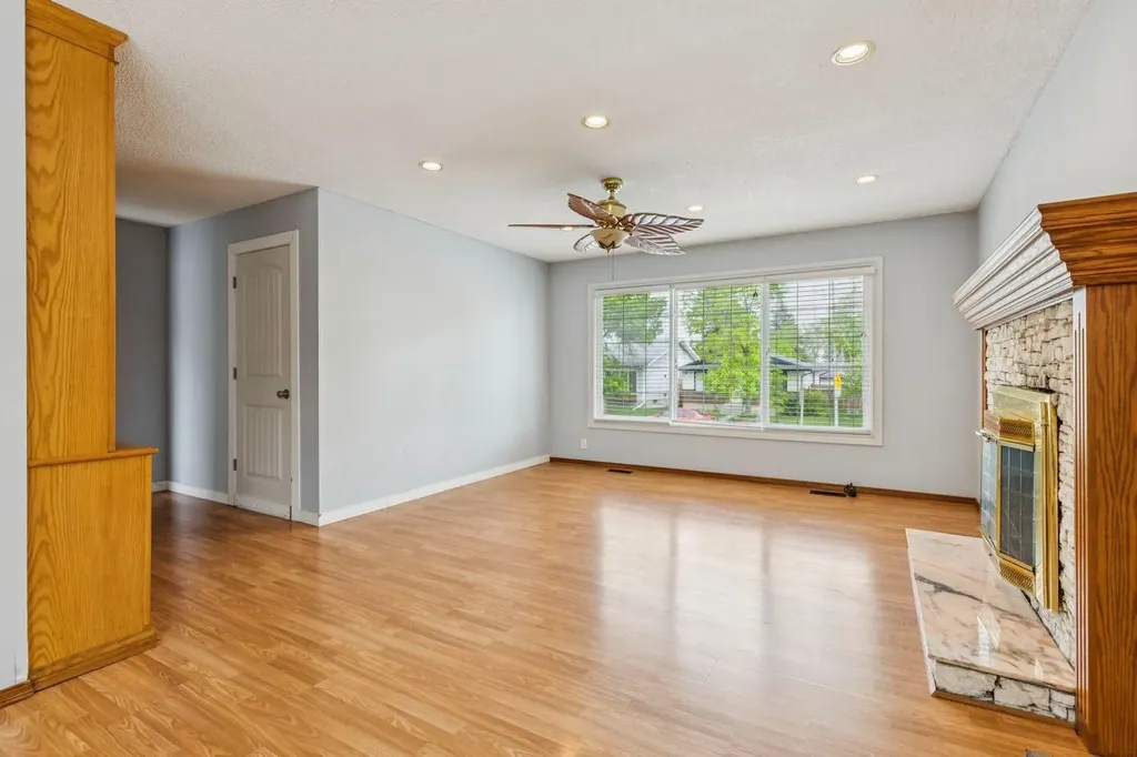 755 Whitemont Drive NE Calgary AB T1Y 3H1
