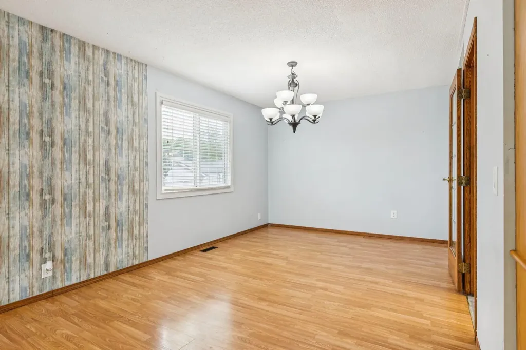 755 Whitemont Drive NE Calgary AB T1Y 3H1